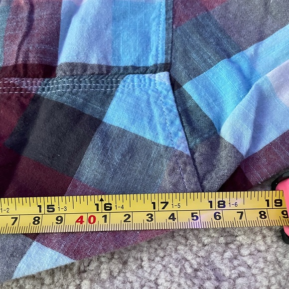 Men’s Billabong Button down - Short Sleeve - Picture 3 of 4